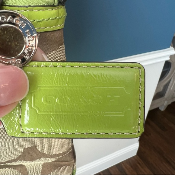 Coach Tan and Green Signature Shoulder Bag - Picture 3 of 10